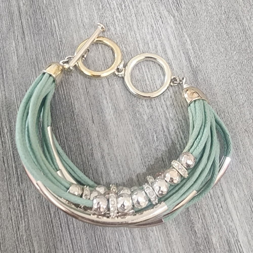 Elegant Silver Tone and Green Bracelet